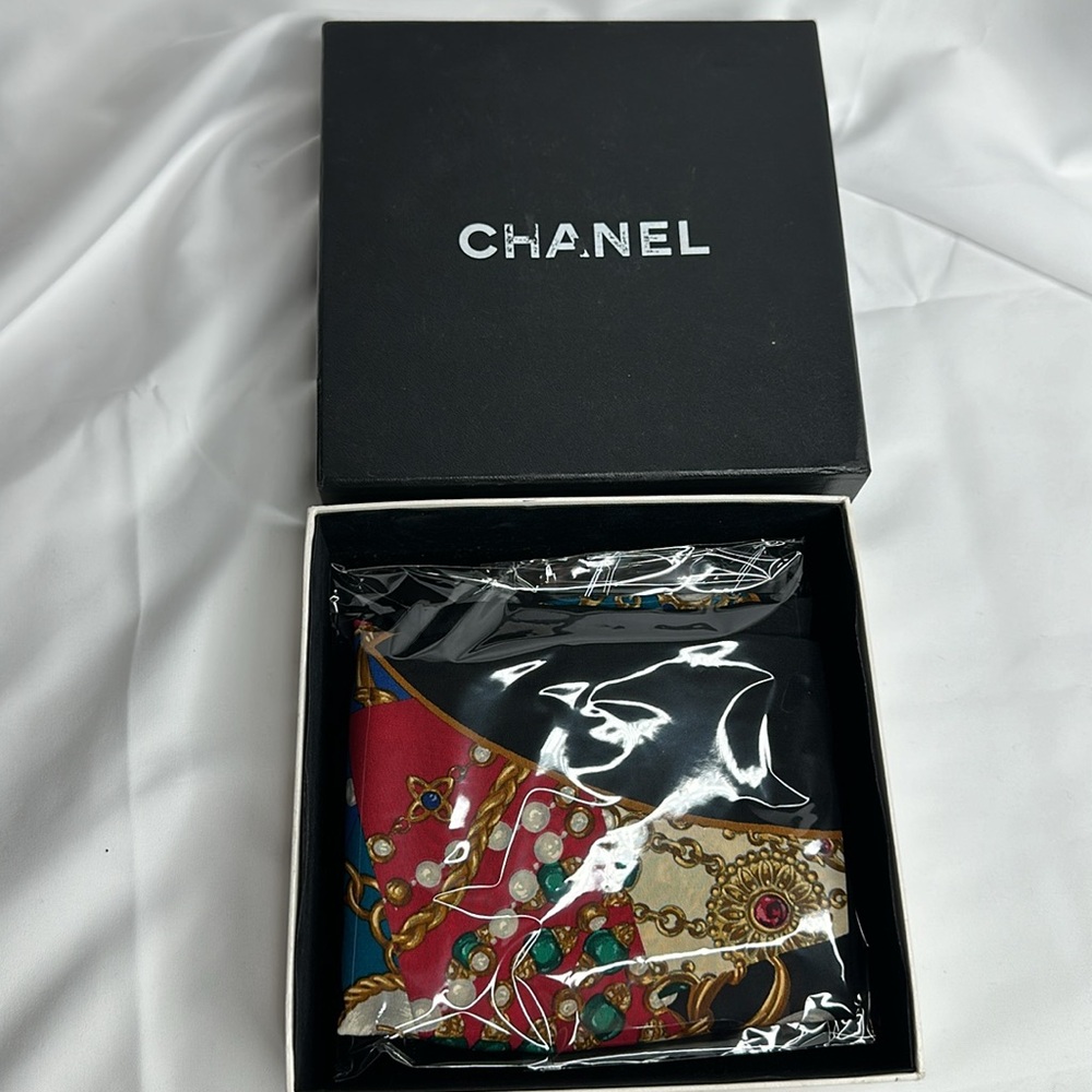 Chanel Authentic Logo Scarf 33x34 with Box - Picture 13 of 13